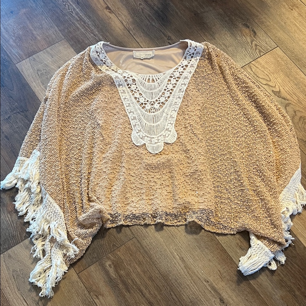 NWOT S/M Anthropologie A'Reve Tan and Cream Crochet Fringe boho Blouse